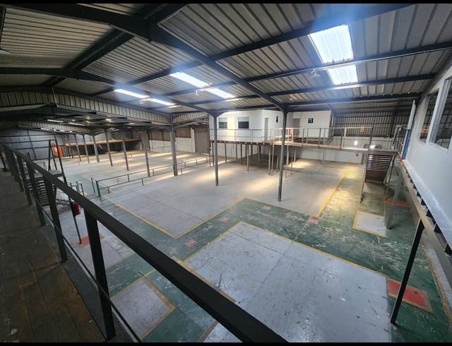 1,800M² WAREHOUSE TO LET IN WADEVILLE